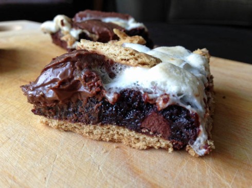 Smore Brownie Bars | Adventures of a Hungry Redhead